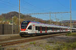 RABe 521 016, auf der S3, verlässt den Bahnhof Gelterkinden.