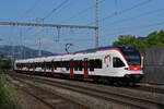 RABe 521 021, auf der S3, fährt beim Bahnhof Gelterkinden ein.