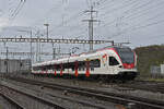 RABe 521 026, auf der S3, fährt am 30.12.2022 zum Bahnhof Pratteln.