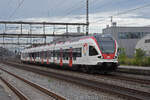 RABe 521 026, auf der S26, durchfährt am 21.09.2023 den Bahnhof Rupperswil.