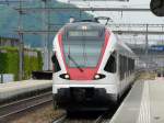 SBB - Regio nach Olten mit dem Triebzug RABe 521 008-2 bei der einfahrt in den Bahnhof Prattelen am 11.05.2009