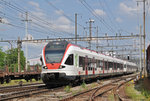 RABe 521 019,auf der S3, verlässt den Bahnhof Pratteln.