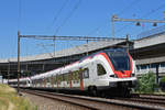 RABe 522 208, auf dem IR zum Flughafen Zürich, fährt Richtung Bahnhof Muttenz.