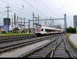 SBB - Triebzüge RABe 523 068 und 523 003 unterwegs im Bahnhofsareal von Prattelen am 21.07.2018