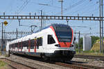 RABe 523 034, auf der S3, verlässt den Bahnhof Pratteln.