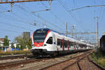 RABe 523 011, auf der S3, verlässt den Bahnhof Pratteln.