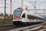 RABe 523 070, auf der S1, verlässt den Bahnhof Rheinfelden.