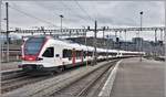 523 010 und 523 065 fahren in Luzern ein.