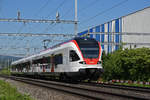 RABe 523 051, auf der S3, fährt Richtung Bahnhof Itingen.