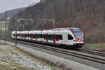 RABe 523 065, auf der S3, fährt Richtung Bahnhof Tecknau.