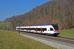 RABe 523 001, auf der S3, fährt Richtung Bahnhof Tecknau.