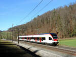 Tecknau - 8. Februar 2022 : RABe 523 056 als S3 - 17349 - von Lausen nach Olten.