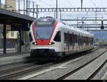 SBB - Triebzug RABe 523 033 im Bahnhof Wohlen am 24.04.2022