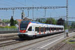 RABe 523 007, auf der S26, durchfährt den Bahnhof Rupperswil.