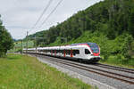 RABe 523 044, auf der S3, fährt Richtung Bahnhof Tecknau.