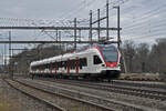 RABe 523 068, auf der S1, fährt am 17.02.2023 beim Bahnhof Möhlin ein.