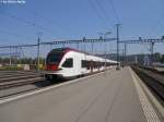 Der RABe 523 026 erreicht am 26.4.2011 Yverdon-les-Bains wo er nach dem wenden als S1 zurck nach Villeneuve fhrt.