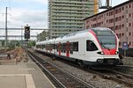 Einfahrt am 14.05.2015 von RABe 523 037  EBIKON  als S3 (Olten - Laufen) in den Bahnhof von Pratteln.