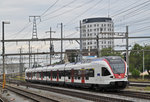 RABe 523 005, auf der S3, fährt zum Bahnhof Pratteln.