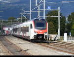 SBB - RABe 523 106-6 bei der einfahrt im Bhf. Yverdon  .. Standort auf dem Perron 1 