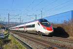 ETR 610 fährt Richtung Bahnhof Itingen. Die Aufnahme stammt vom 03.12.2019.