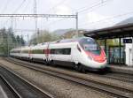 SBB - ETR 610 bei der durchfahrt im Bahnhof Sissach am 06.04.2014