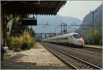 Ein SBB ETR 610 als EC 32 Milano - Genve hat nach der Bergfahrt die Stations-Horizontale von Varzo erreicht, hat dann aber bis Iselle di Trasquera noch weitere Hhenmeter vor sich.