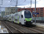 BLS - Triebzug RABe 515 015 in Düdingen am 19.02.2022