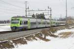 RABe 525 032-9 und RABe 525 026-1 fahren am 20.2.09 von Mnsingen Richtung Wichtrach.