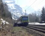 Eine NINA-Doppeleinheit RABe 525 bei der Ausweiche Felsenburg auf der Fahrt nach Brig.