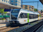 RABe 526 734-9 als S-Bahn nach Erzingen (Baden) in Schaffhausen, 25.07.2022.