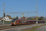 RABe 526 203 Traverso der SOB durchfährt am 27.10.2022 den Bahnhof Rupperswil.