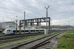 BLS MIKA RABe 528 121 zusammen mit dem 122 am 20.10.22 beim Güterbahnhof Weyermannshaus.