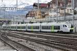 Der BLS AKIM 113 der am 21.3.23 im Bahnhof Spiez rangiert.