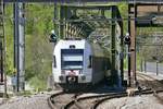 KAmbly Lötschberger RABe 535 115  Trubschachen 2  unterwegs als RE nach Bern, am 15.4.20 beim überqueren des Rotten in Brig.