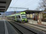 bls - Triebzug RABe 535 105-1 bei der Haltestelle Gampelen am 06.03.2012