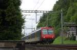 Ein RBDe 560 bei Veytaux-Chillon am 06.06.2008