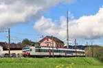 Die Broyetallinie: NPZ Domino-Zug, gestossen von RBDe 560 238, in Palézieux Village, im Abstieg nach Moudon. 20.Mai 2021 