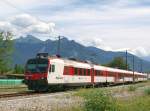 Der Regionalzug 404038 von Brig trifft am Ziel seiner Reise in Bouveret ein.