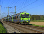 BLS - Regio nach Langnau an der Spitze der RBDe 4/4  565 733 unterwegs bei Lyssach am 02.05.2022