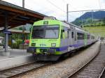 BLS - Regio nach Spiez - Interlaken Ost an der Spitze des Zuges der Triebwagen RBDe 4/4 565 731-7 im Bahnhof Zweisimmen am 27.07.2014