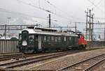 Wenige Minuten nach der Abfahrt der beiden Dampfzüge rangieren SBB Historic Tem II 277 und die  kalte  BDe 4/4 1646  Schwalbe  im Bahnhof Erstfeld ins Depot.