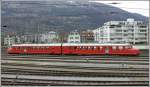 In seiner ganzen Lnge zeigt sich der Churchillpfeil RAe 4/8 1021 in der Abstellanlge in Chur.