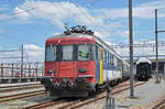 RBe 205 der OeBB, ex 540 019-7 der SBB, steht auf einem Nebengleis hinter dem Bahnhof SBB.