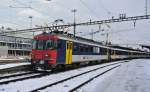 Doppel RBe Pendel als RE 3767 bei Ausfahrt in Schaffhausen, vorne im Bild ist der  RBe 540 018-9 (540 016-3 auf der anderen Seite), 11.12.2012.