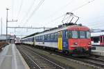 RBe 540 036-1 am Schluss des Ersatz IR im Bahnhof Rotkreuz, 08.02.2014.