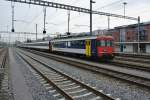 RBe im Einsatz als Lok: RBe 540 060-1 anstelle einer Re 4/4 II am IC 10770 bei Durchfahrt in Pfffikon SZ, 12.11.2014.