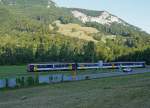 OeBB: TAGESBEGINN BEI DER Oensingen Balsthal Bahn am 10. Juli 2015. Auch bei sonnigem Sommerwetter verkehren die ersten Züge der OeBB in der Klus bei Balstahl noch längere Zeit im Schatten. Ein Regionalzug mit dem RBe 4/4 206 auf einer seiner morgendlichen Fahrten nach Oensingen.
Foto: Walter Ruetsch 