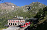 3509 mit dem R 1613 (St.Moritz-Tirano) in Alp Grüm 23.8.16