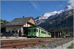 Der ASD BDe 4/4 402 mit Bt (ex BLT) wartet in Les Diablerets auf die Abfahrt nach Aigle.